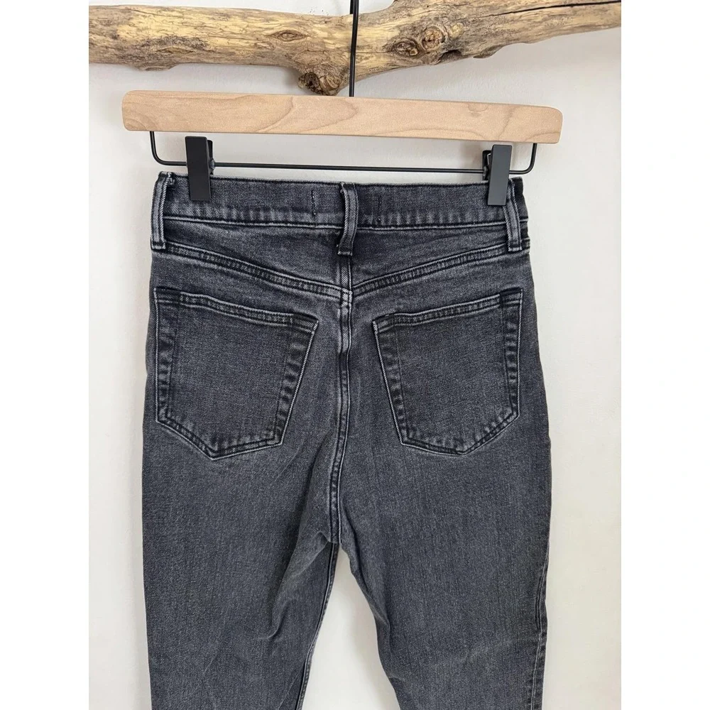 Abercrombie & Fitch‎ Ultra High Rise 90s Skin Straight Jeans
